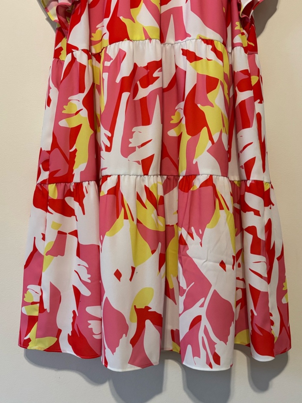 CROSBY by Mollie Burch Pink Floral Tiered Graduation Ruffle Dress Size Small - Picture 5 of 11